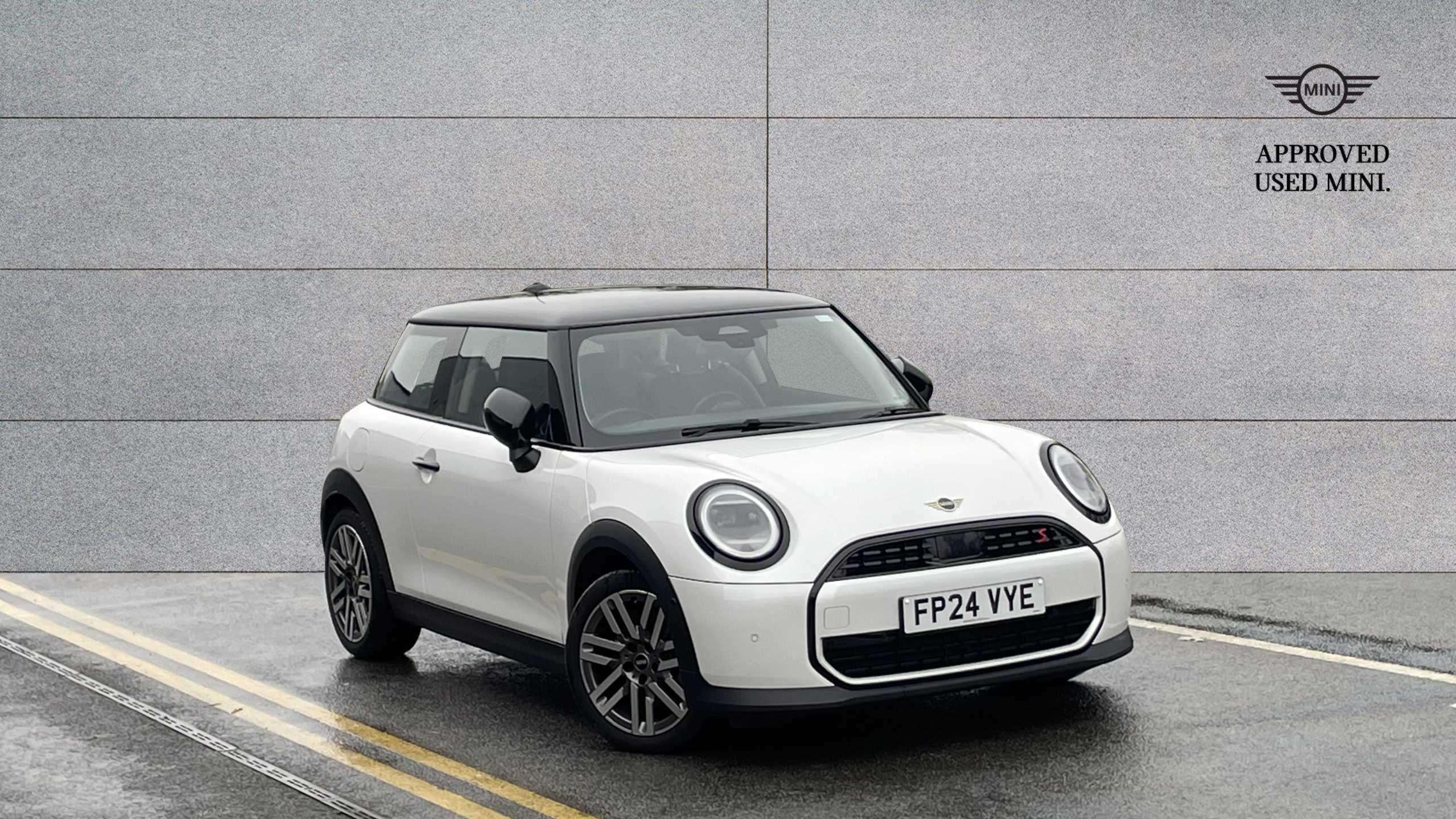 Main listing image - MINI Hatchback