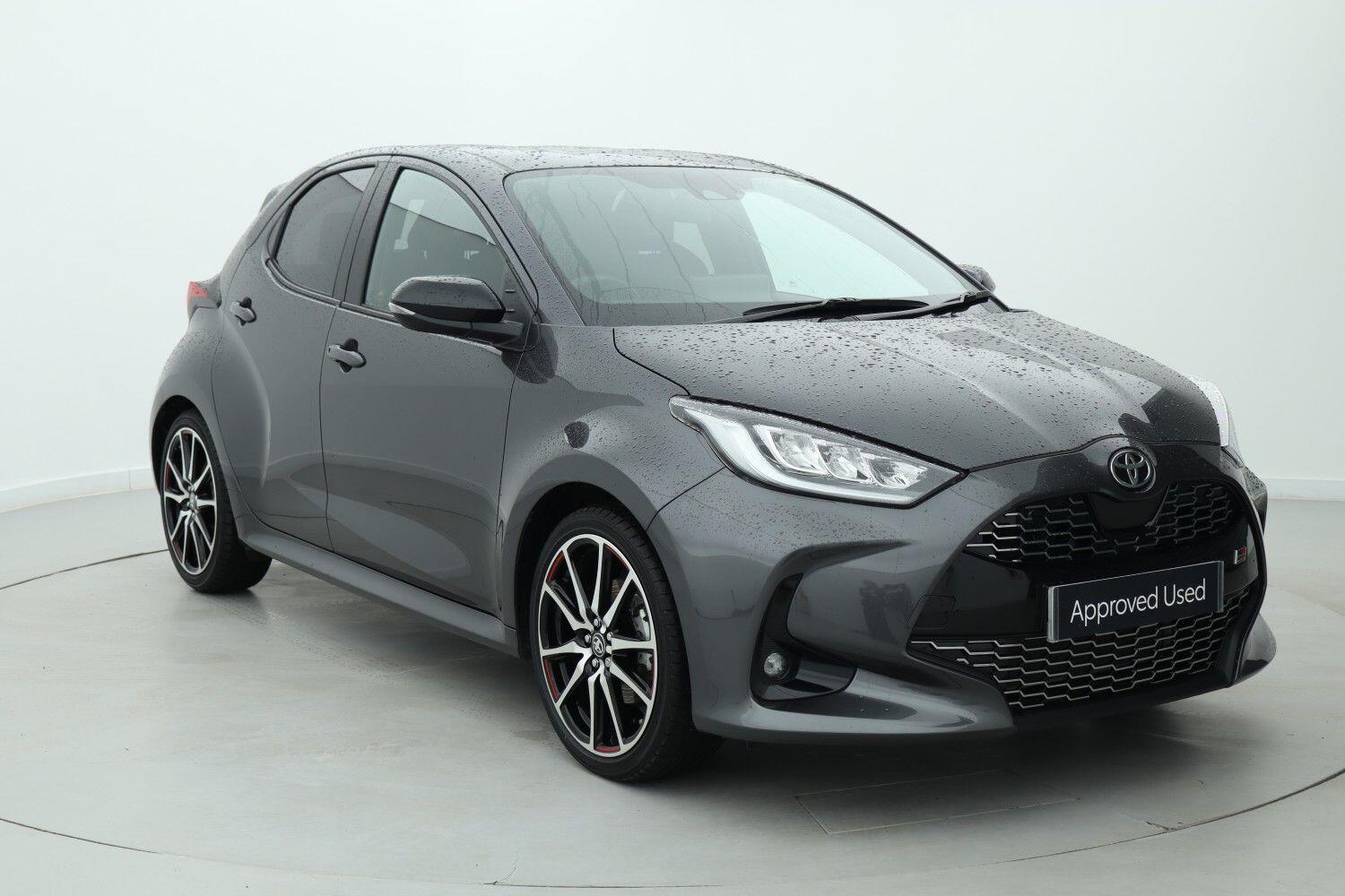 Main listing image - Toyota Yaris
