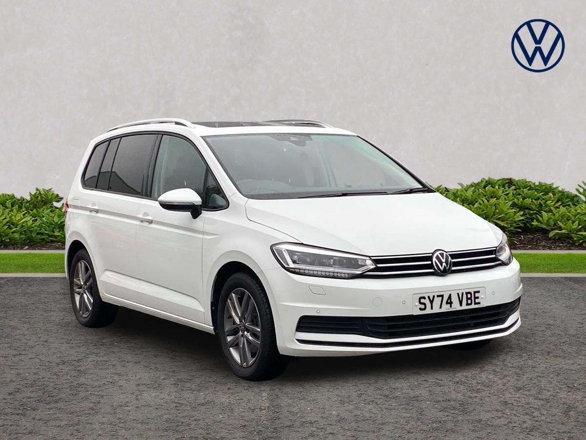 Main listing image - Volkswagen Touran