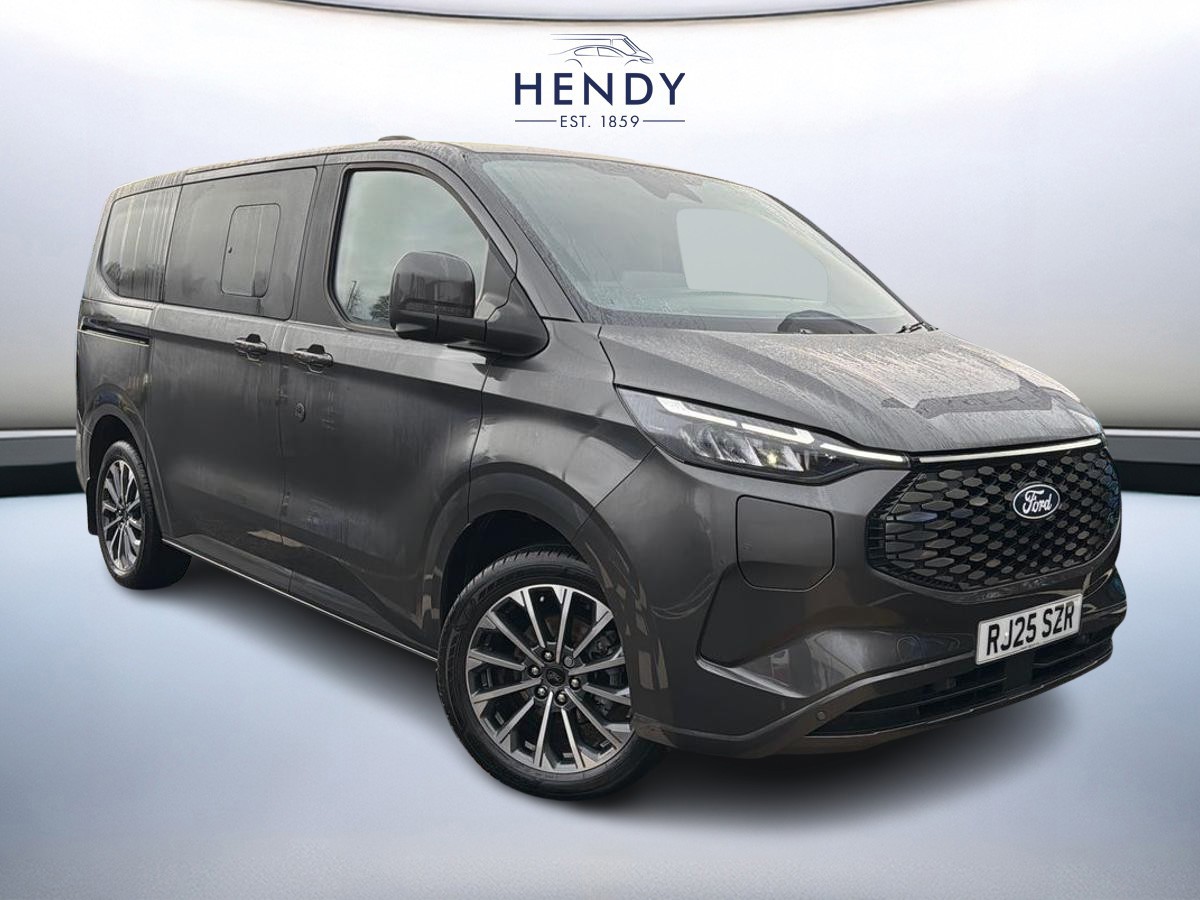 Main listing image - Ford Tourneo Custom