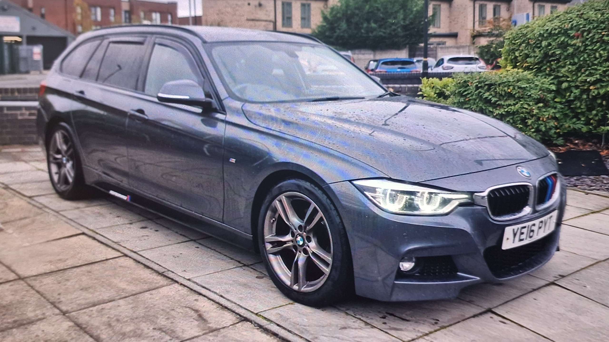 Main listing image - BMW 3 Series Touring