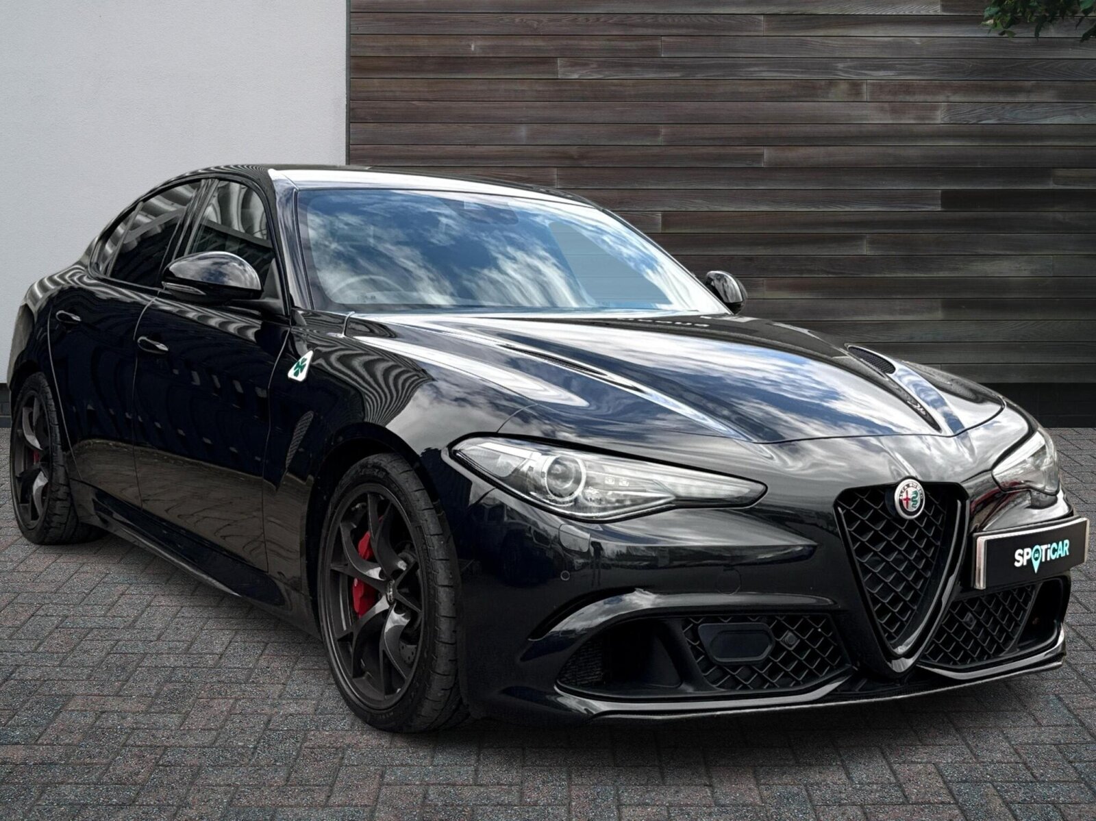 Main listing image - Alfa Romeo Giulia
