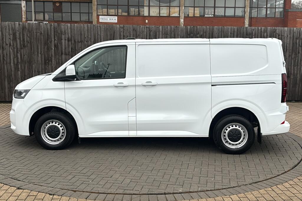 Main listing image - Volkswagen Transporter