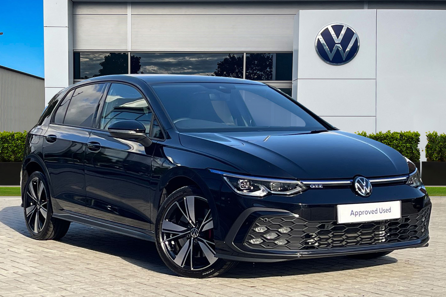 Main listing image - Volkswagen Golf