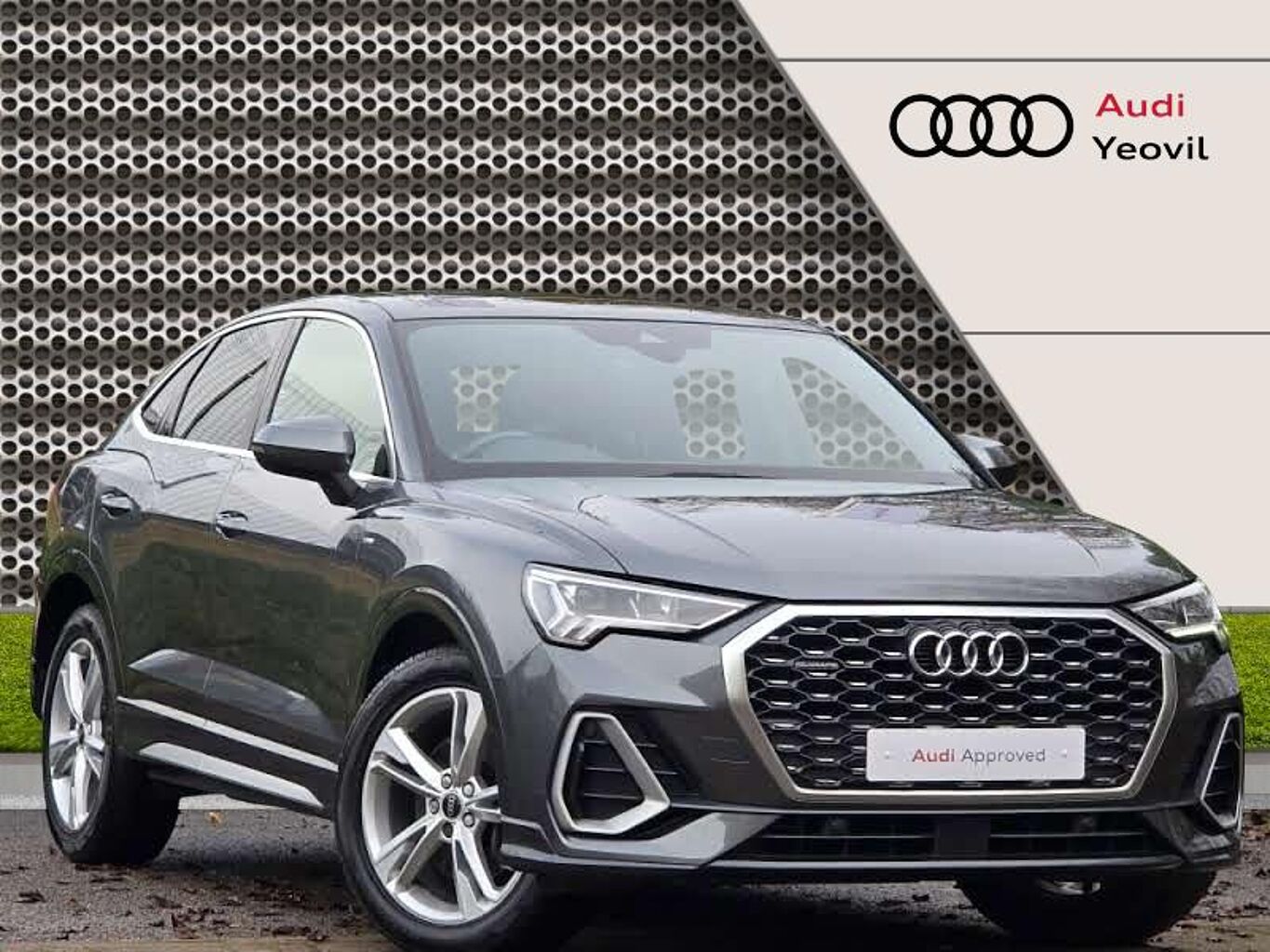 Main listing image - Audi Q3