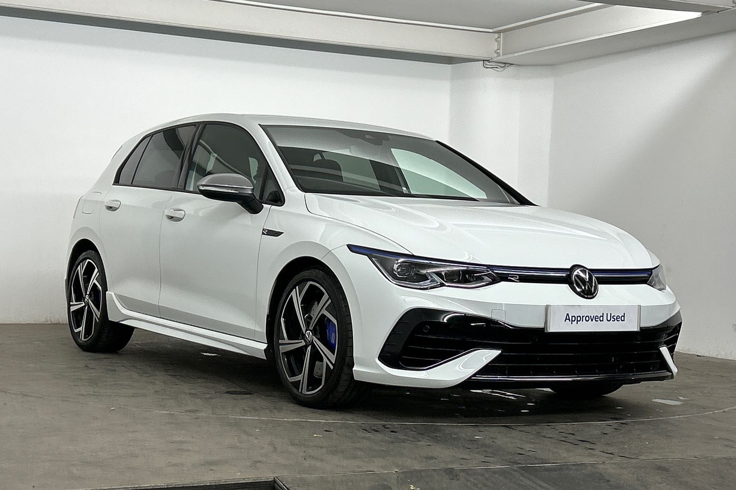 Main listing image - Volkswagen Golf R