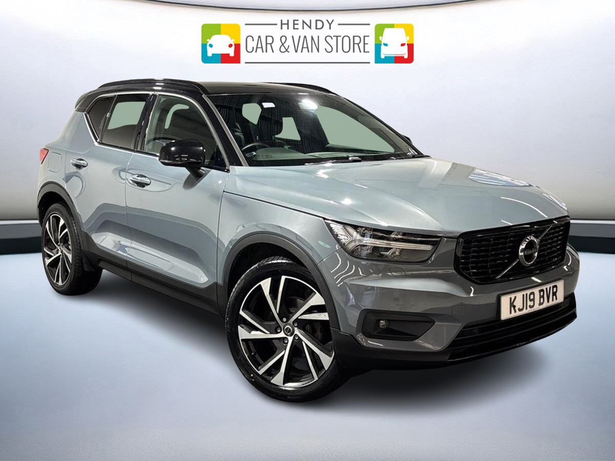 Main listing image - Volvo XC40