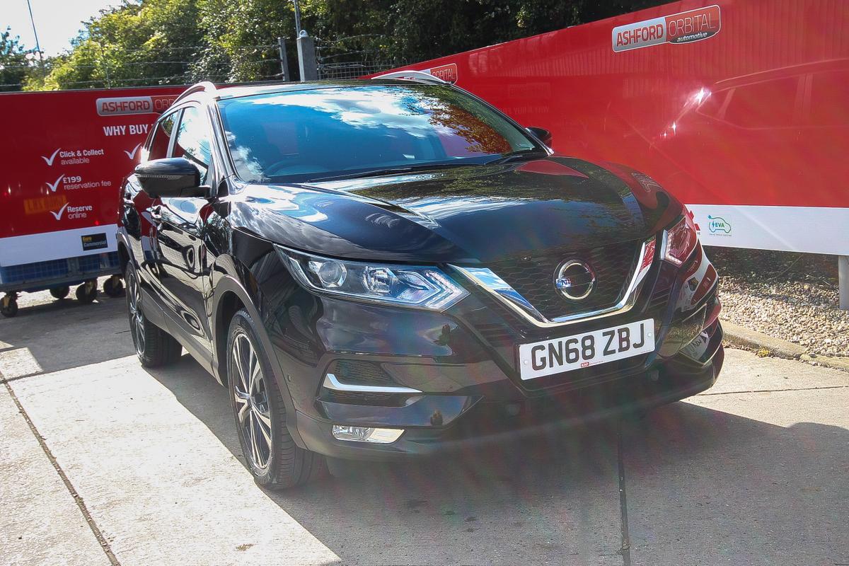 Main listing image - Nissan Qashqai