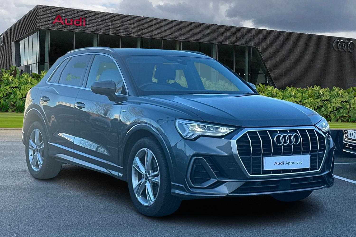 Main listing image - Audi Q3