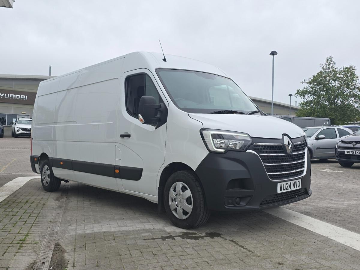 Main listing image - Renault Master