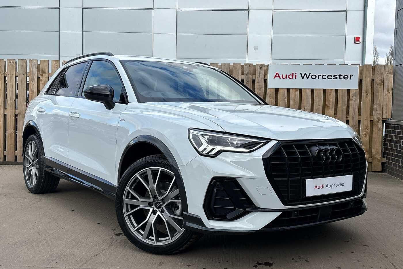 Main listing image - Audi Q3