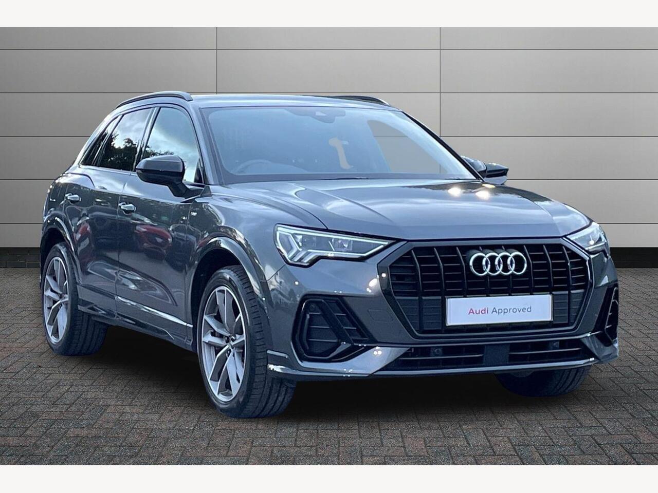 Main listing image - Audi Q3