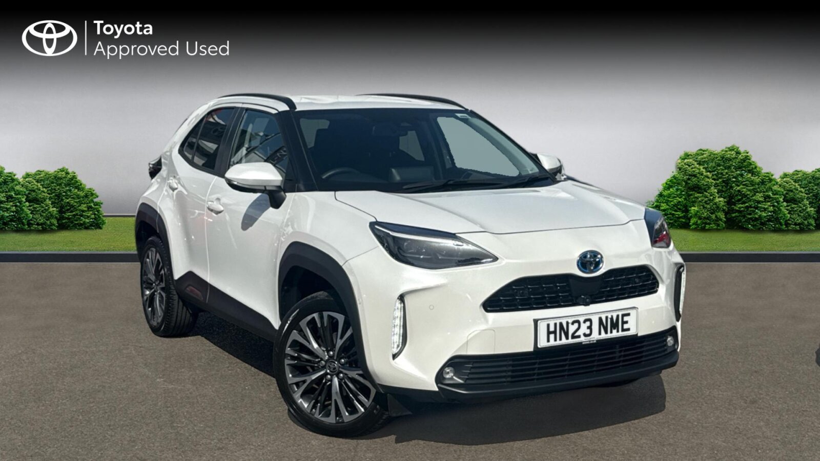 Main listing image - Toyota Yaris Cross