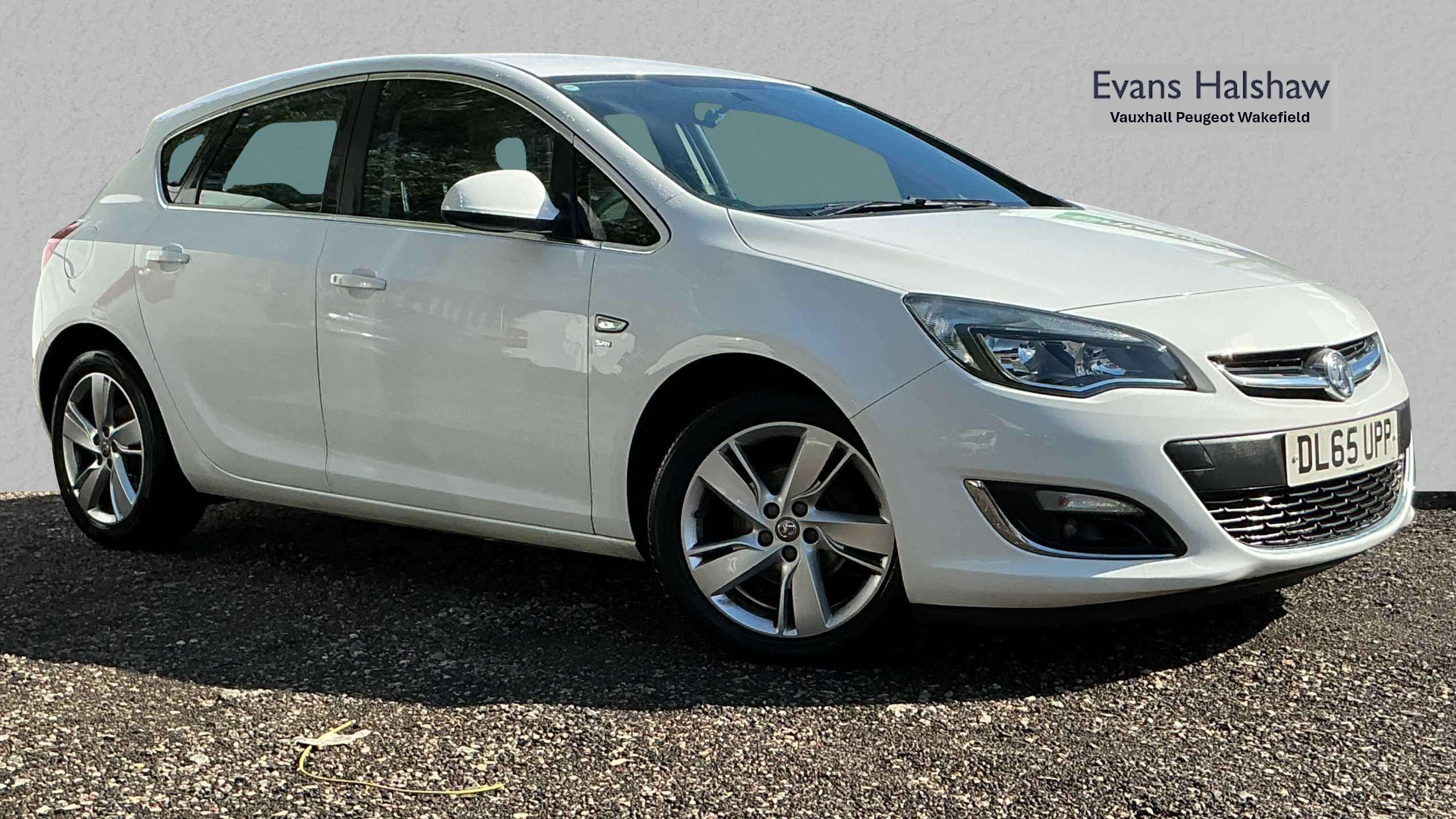 Main listing image - Vauxhall Astra