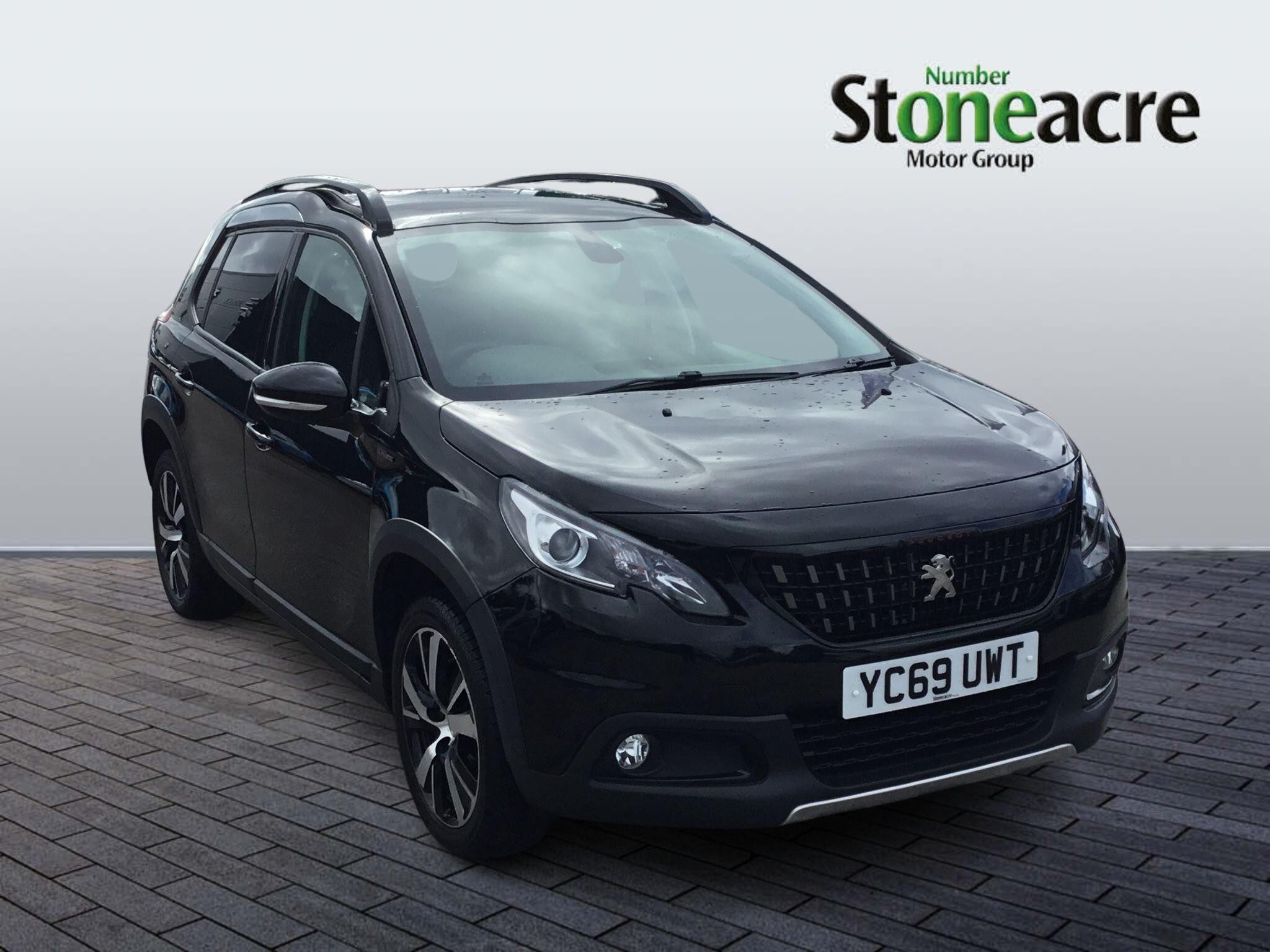 Main listing image - Peugeot 2008