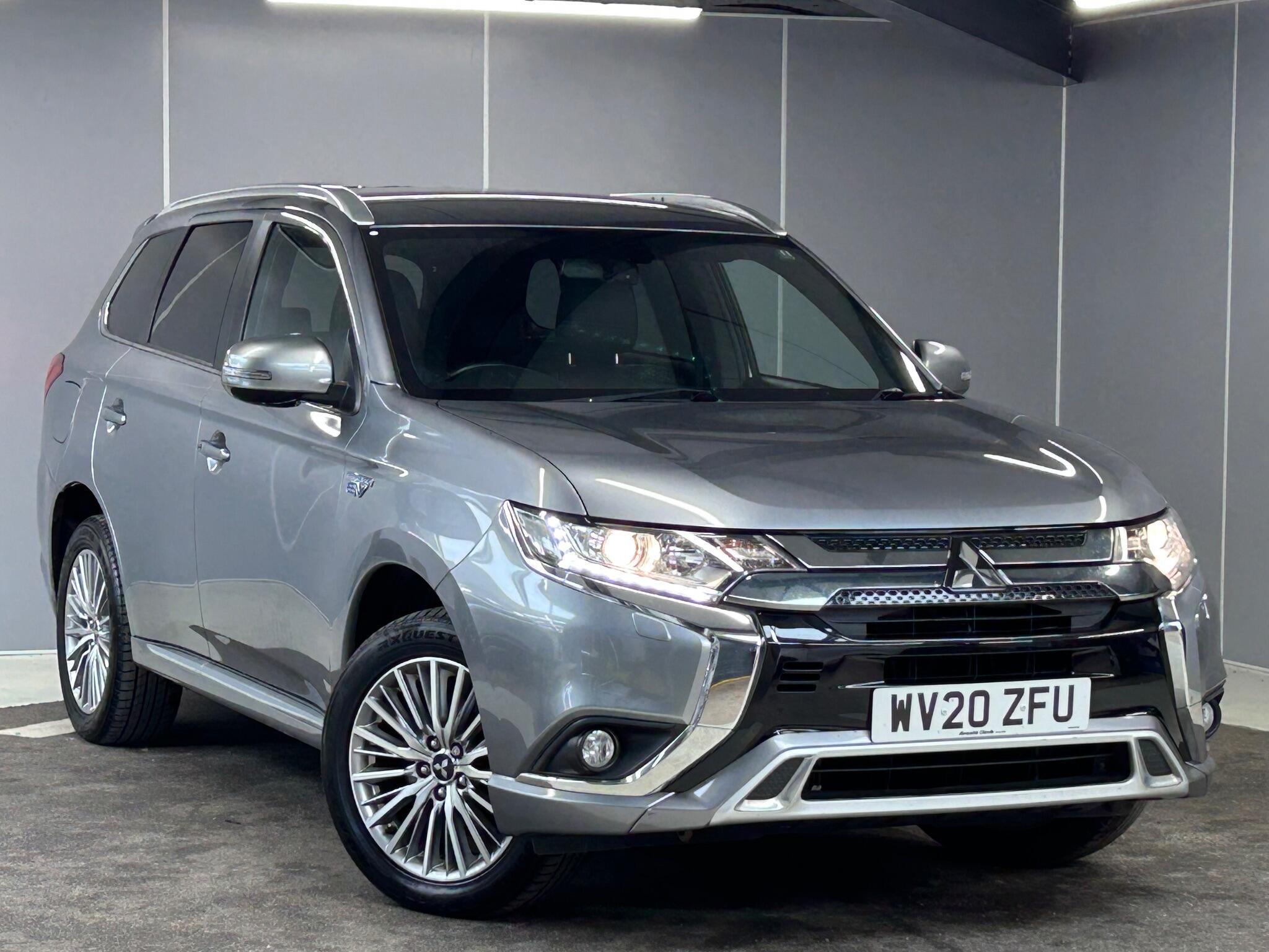 Main listing image - Mitsubishi Outlander