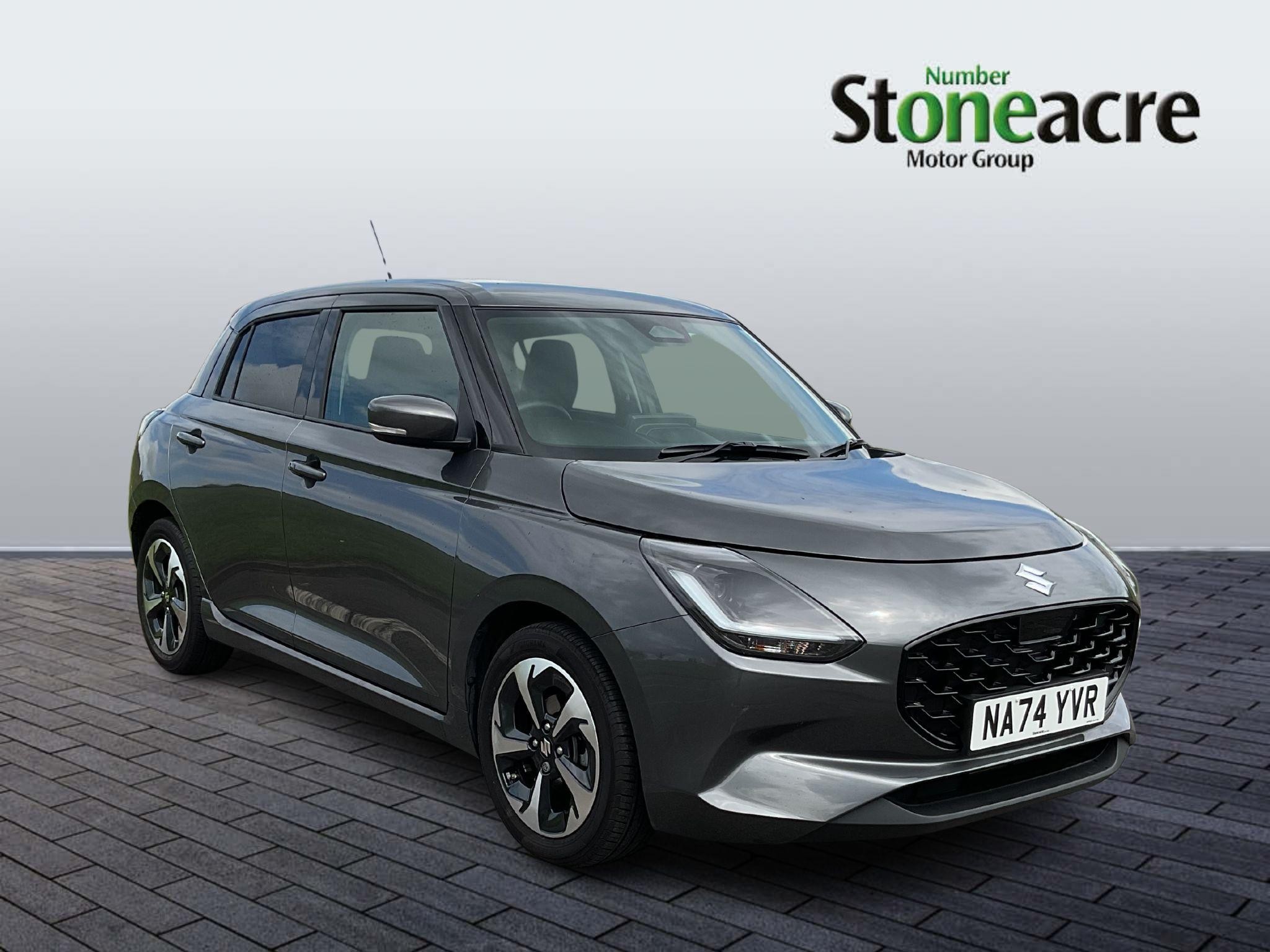 Main listing image - Suzuki Swift