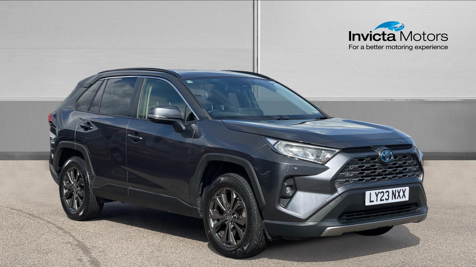 Main listing image - Toyota RAV4