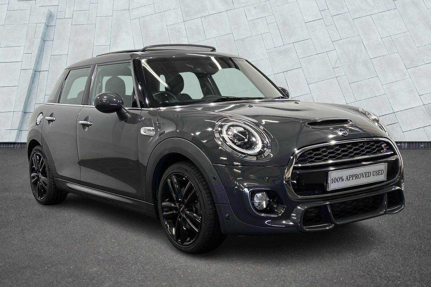 Main listing image - MINI Hatchback 5dr