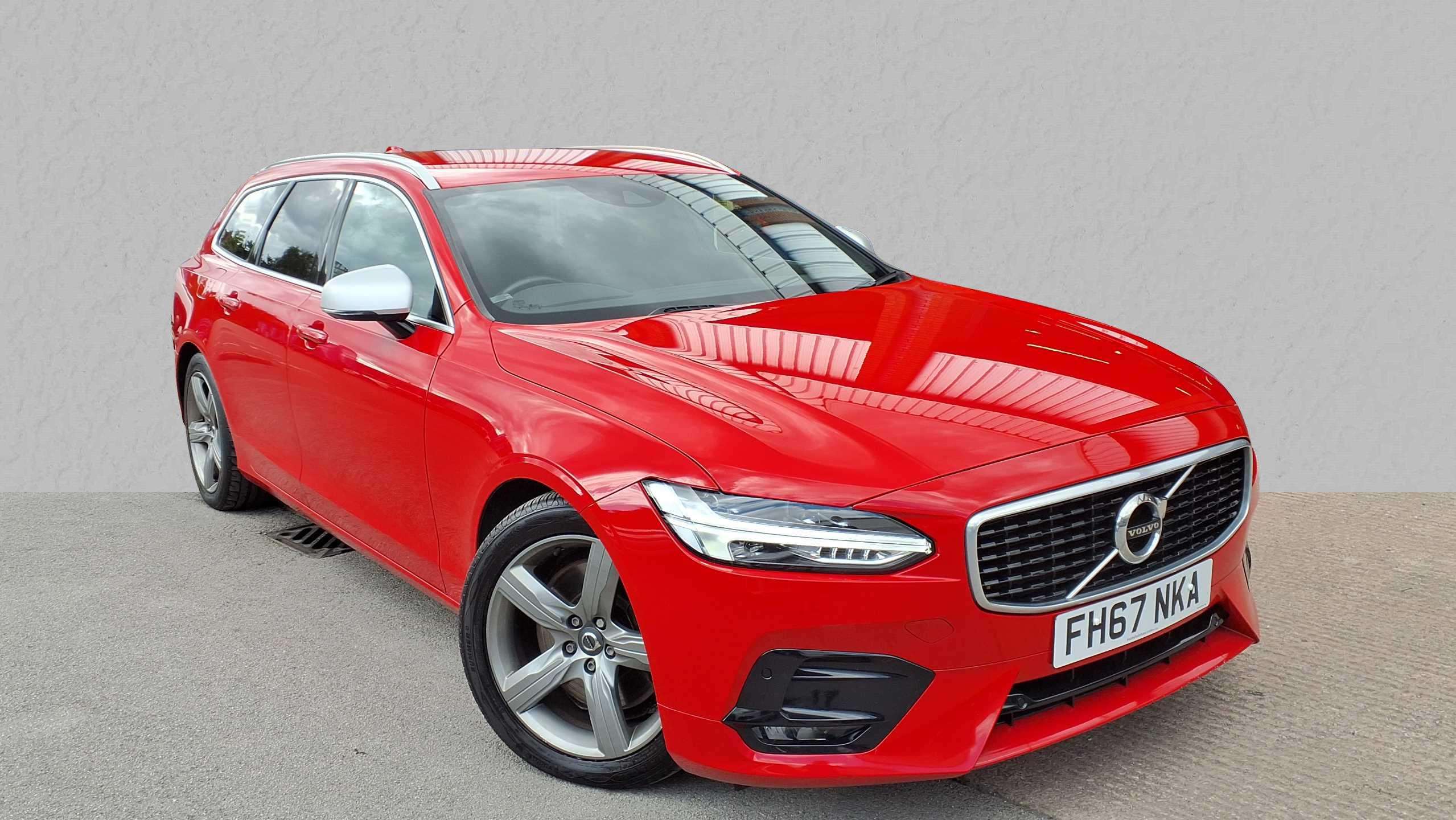 Main listing image - Volvo V90