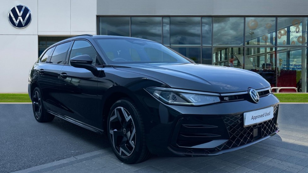 Main listing image - Volkswagen Passat