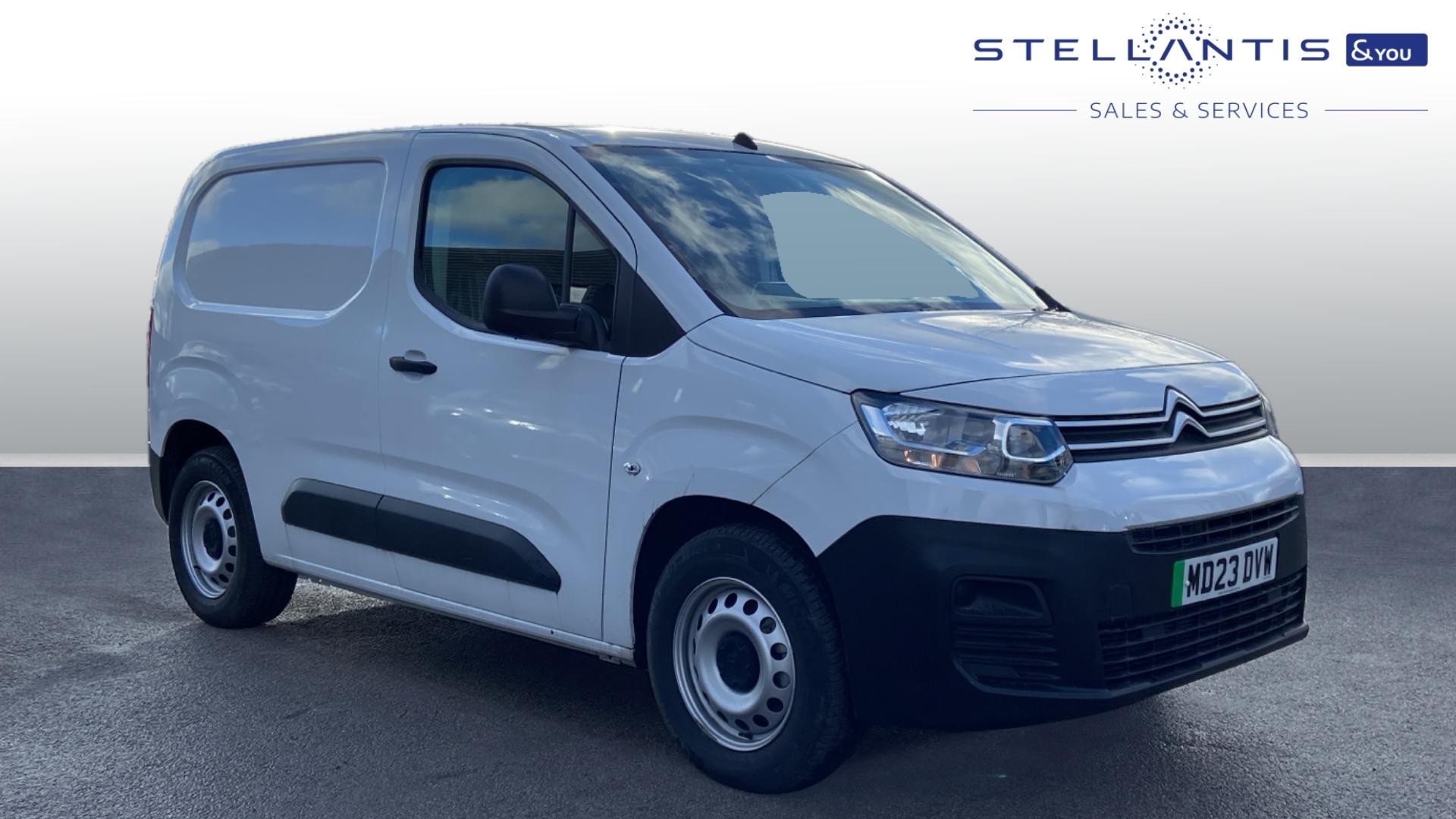 Main listing image - Citroen e-Berlingo