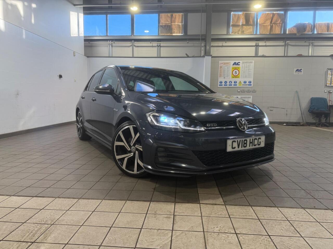 Main listing image - Volkswagen Golf