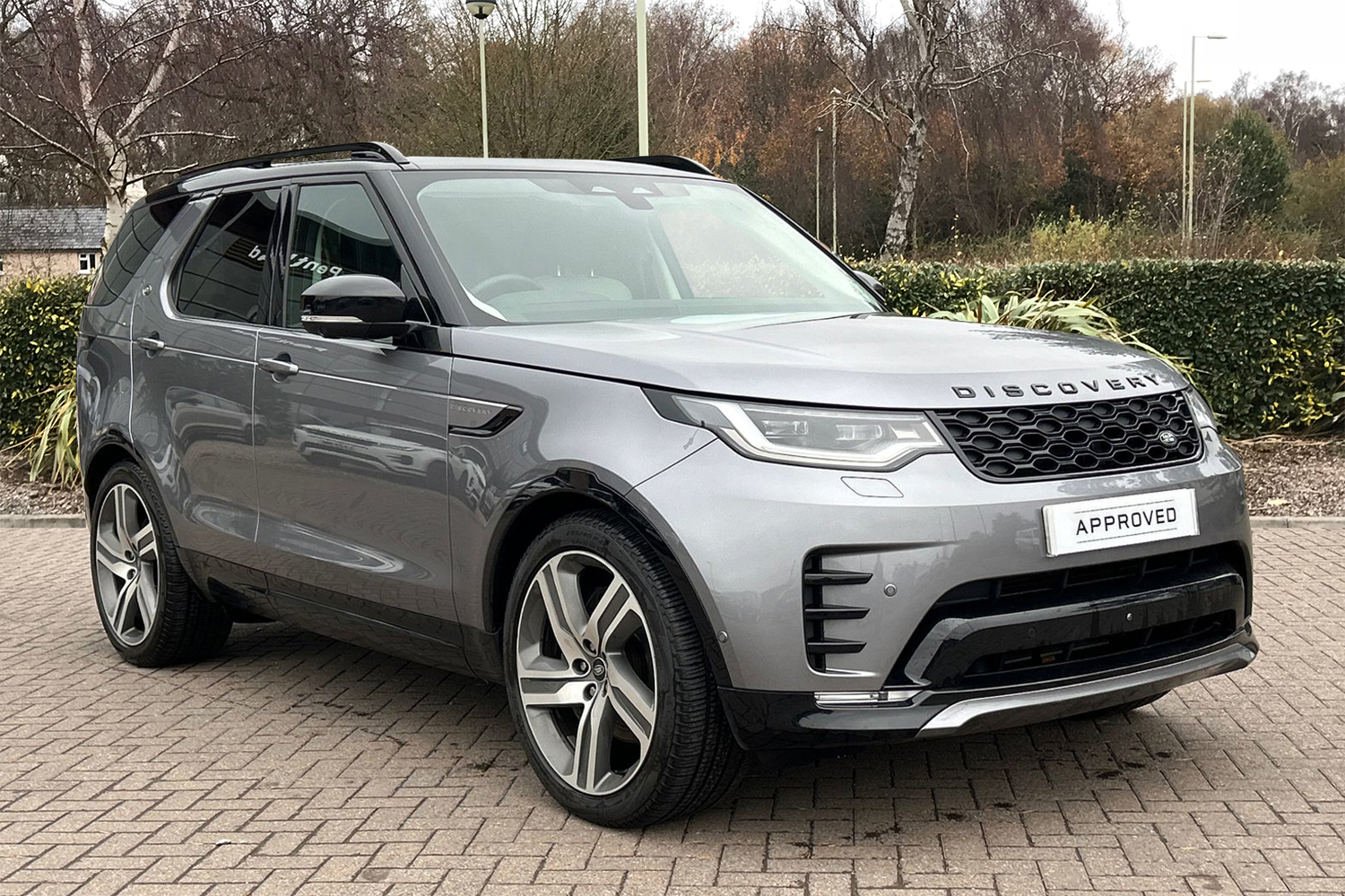 Main listing image - Land Rover Discovery