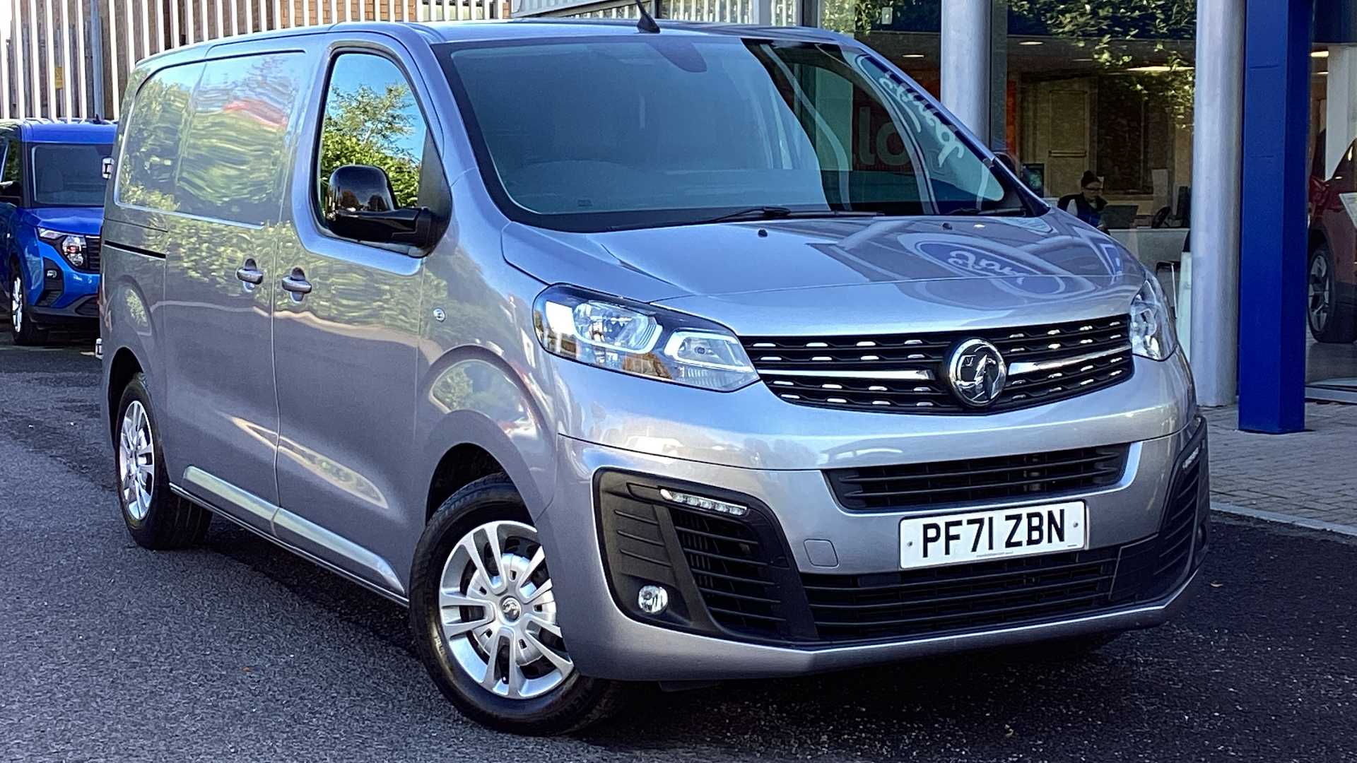 Main listing image - Vauxhall Vivaro