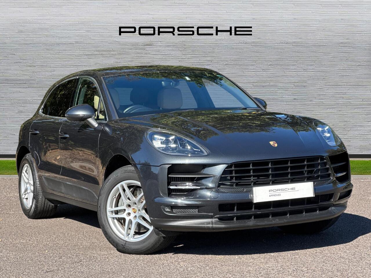 Main listing image - Porsche Macan