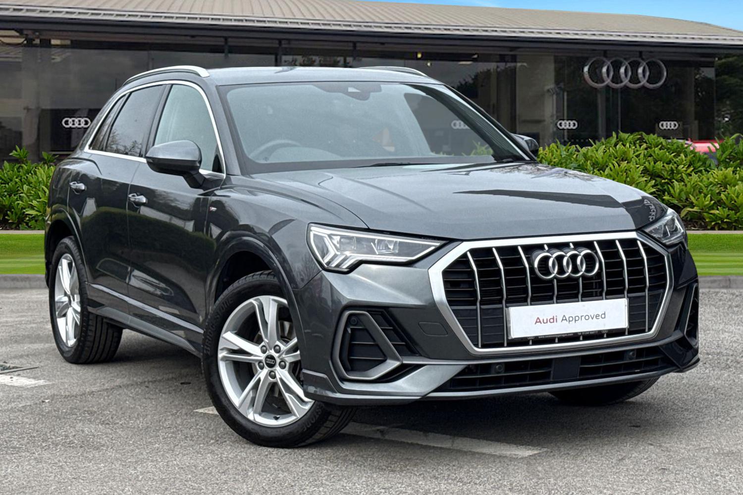 Main listing image - Audi Q3