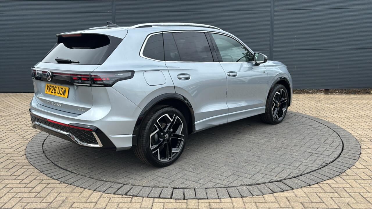 Main listing image - Volkswagen Tiguan