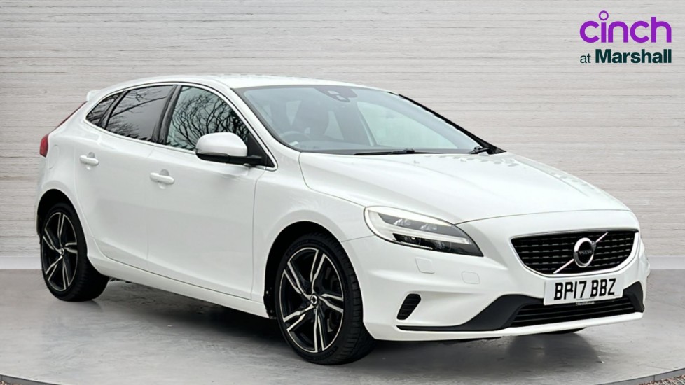 Main listing image - Volvo V40