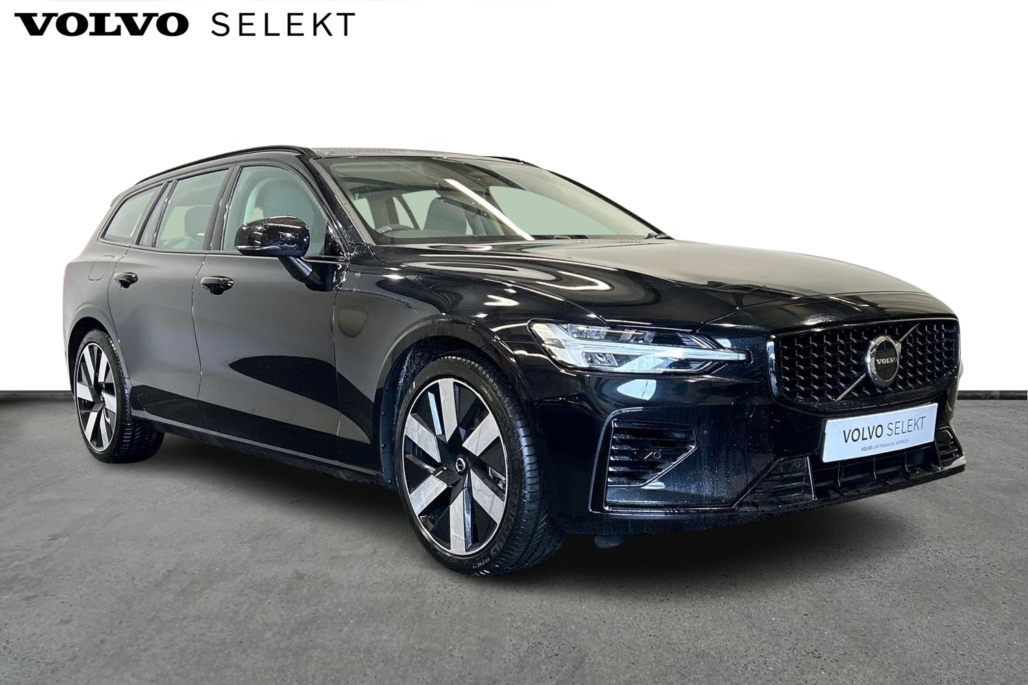 Main listing image - Volvo V60