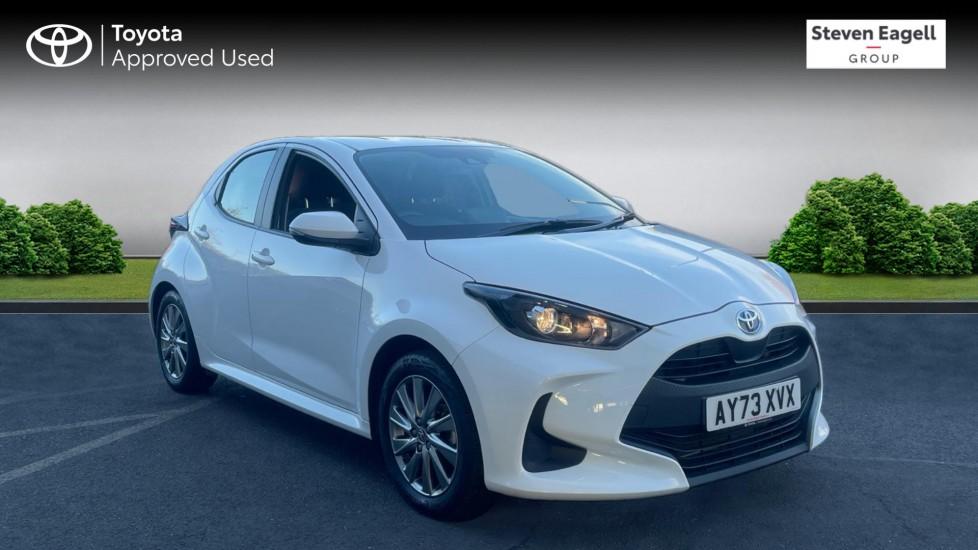 Main listing image - Toyota Yaris