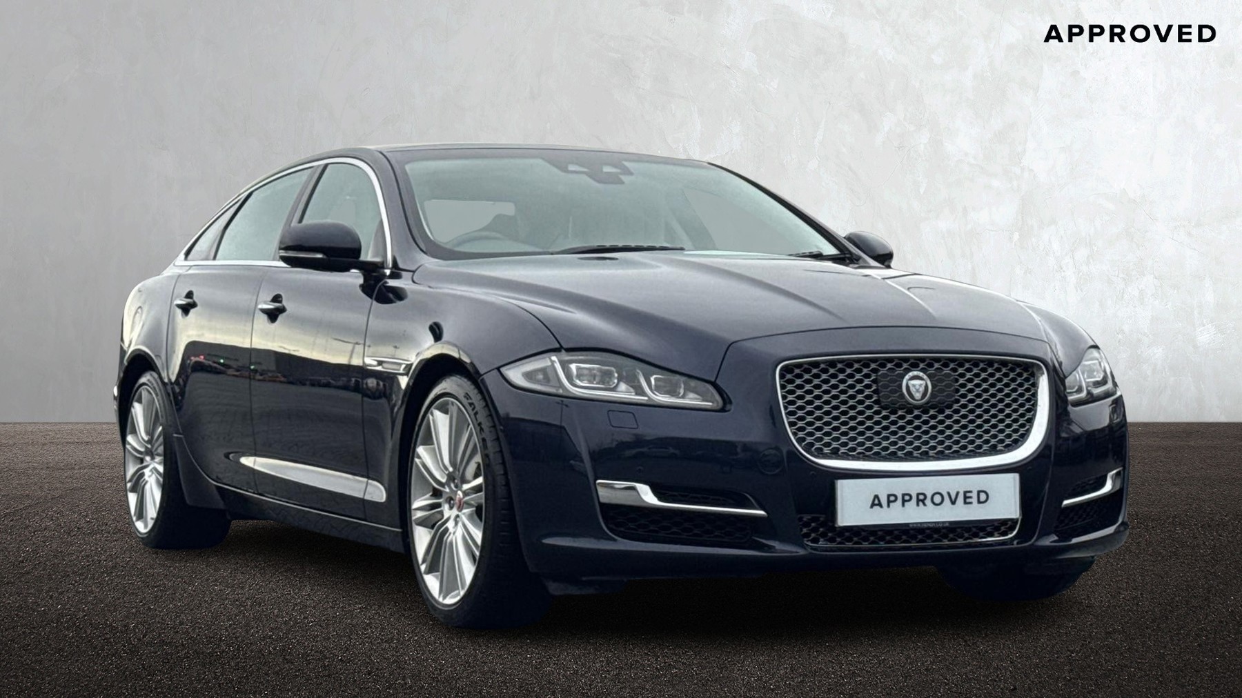 Main listing image - Jaguar XJ