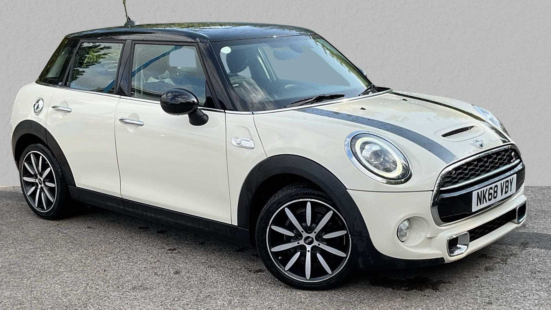 Main listing image - MINI Hatchback 5dr