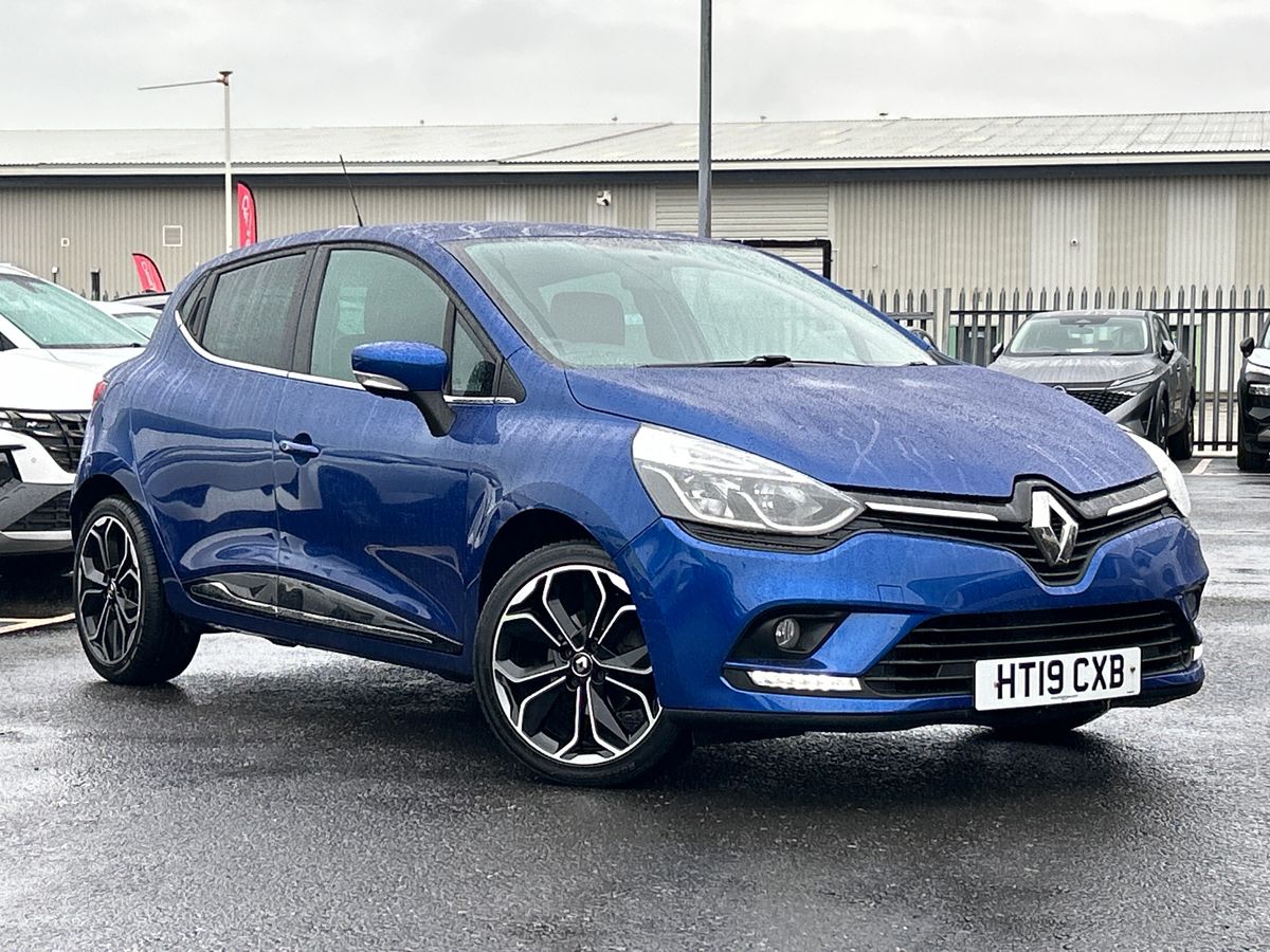 Main listing image - Renault Clio