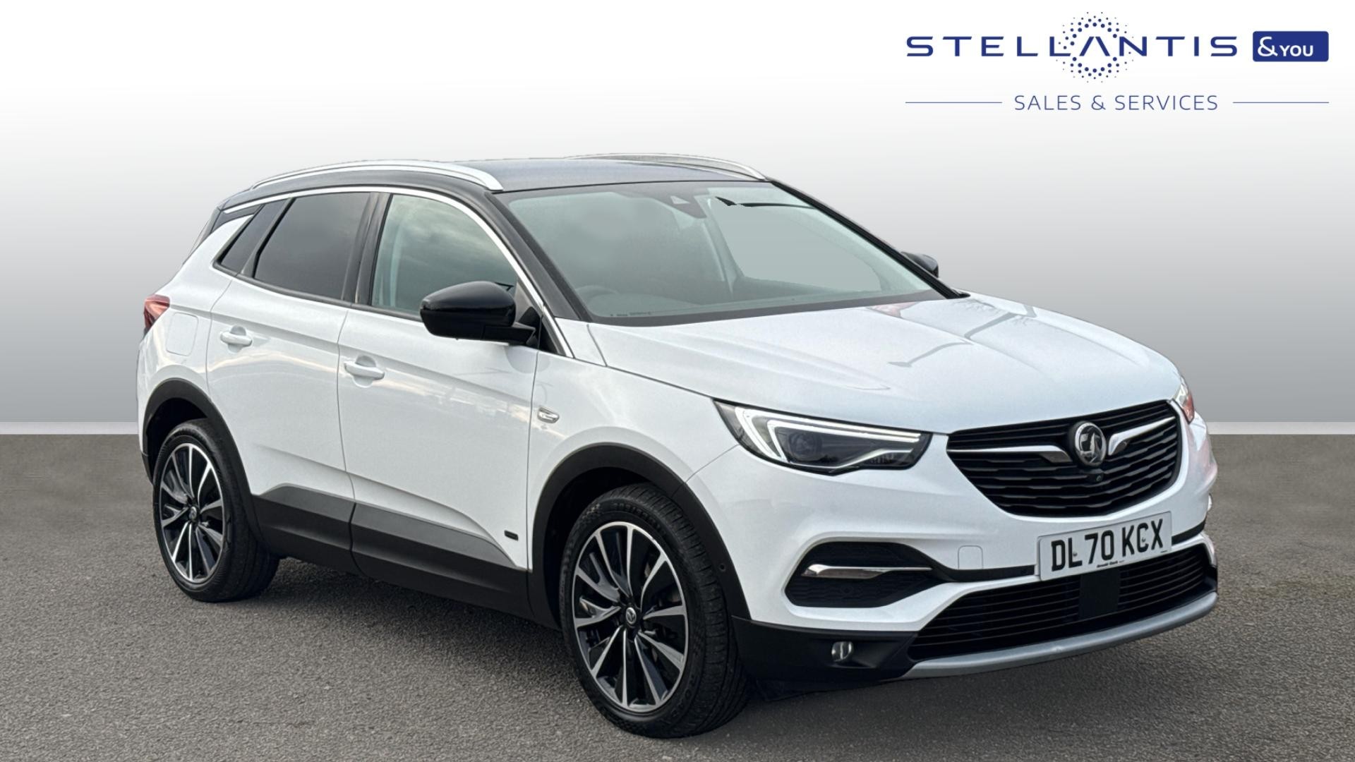 Main listing image - Vauxhall Grandland X