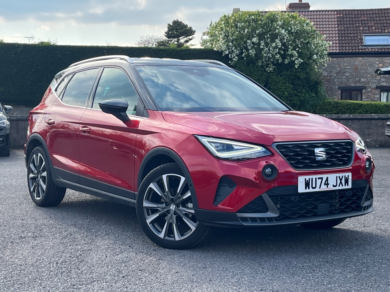 Main listing image - SEAT Arona