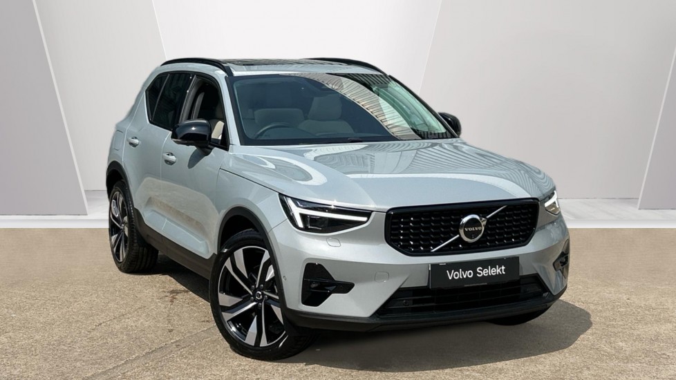 Main listing image - Volvo XC40