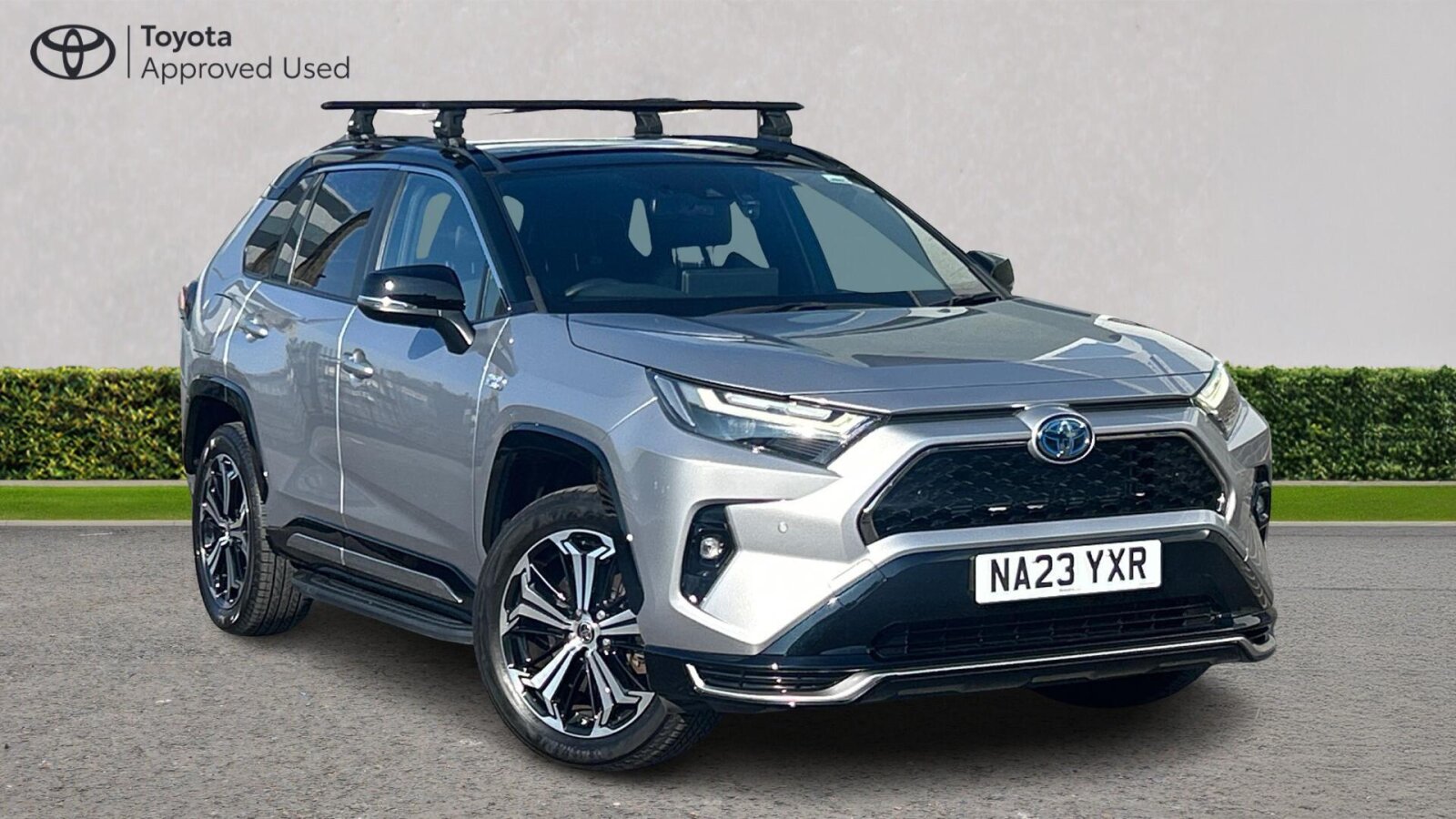 Main listing image - Toyota RAV4