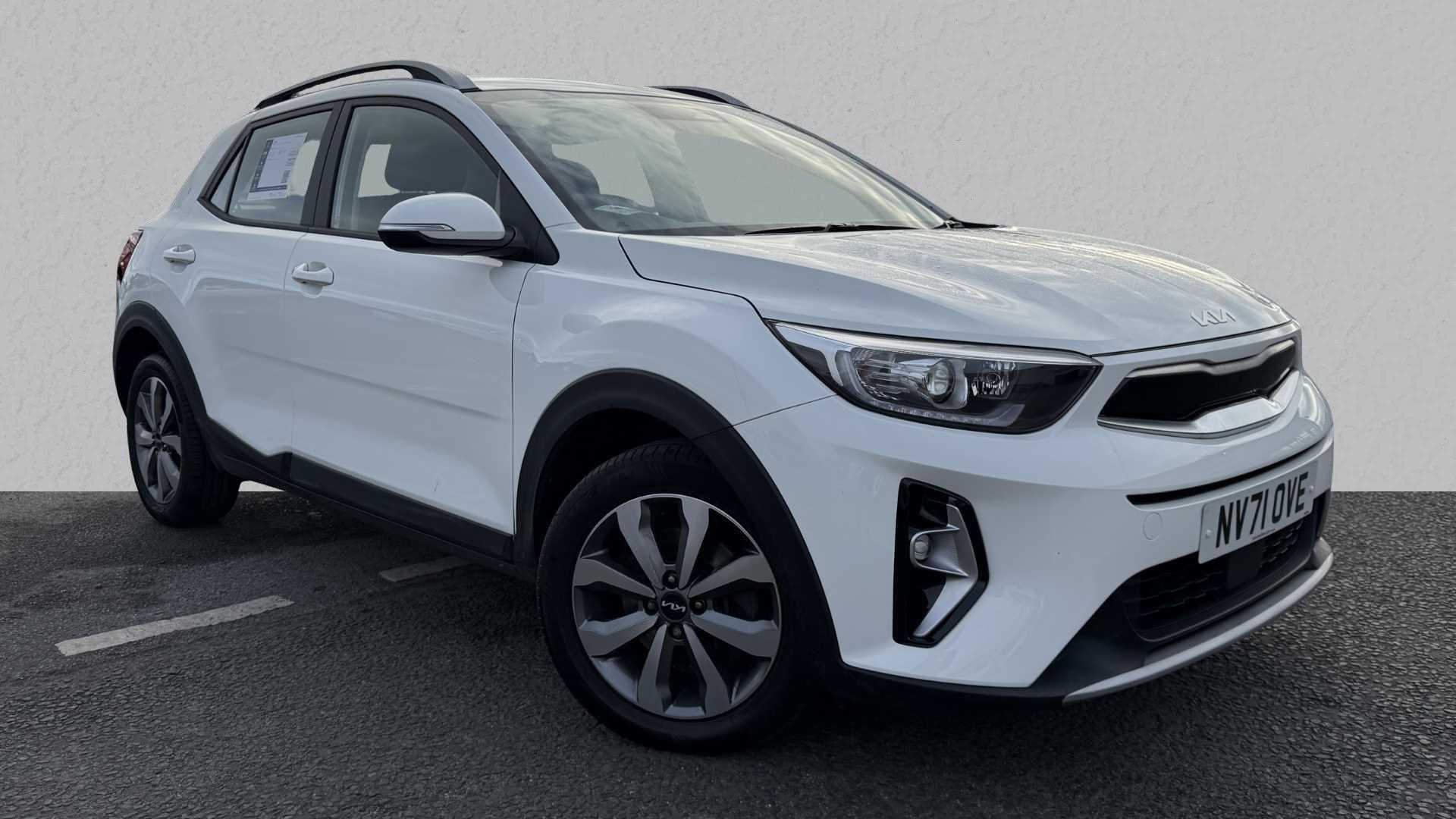 Main listing image - Kia Stonic