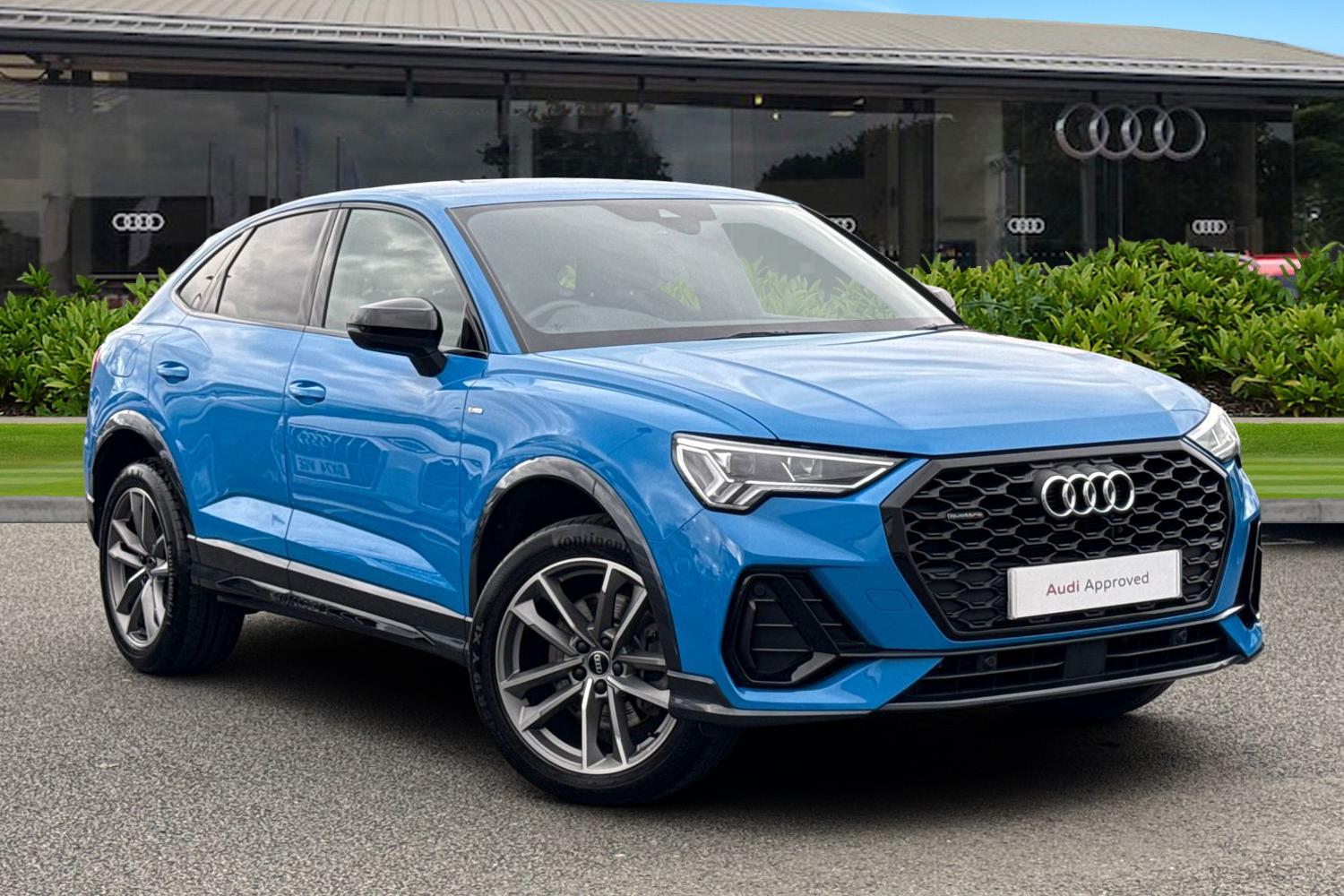 Main listing image - Audi Q3