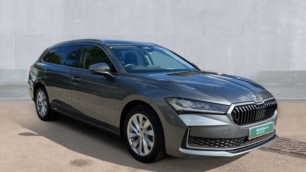 Main listing image - Skoda Superb Estate