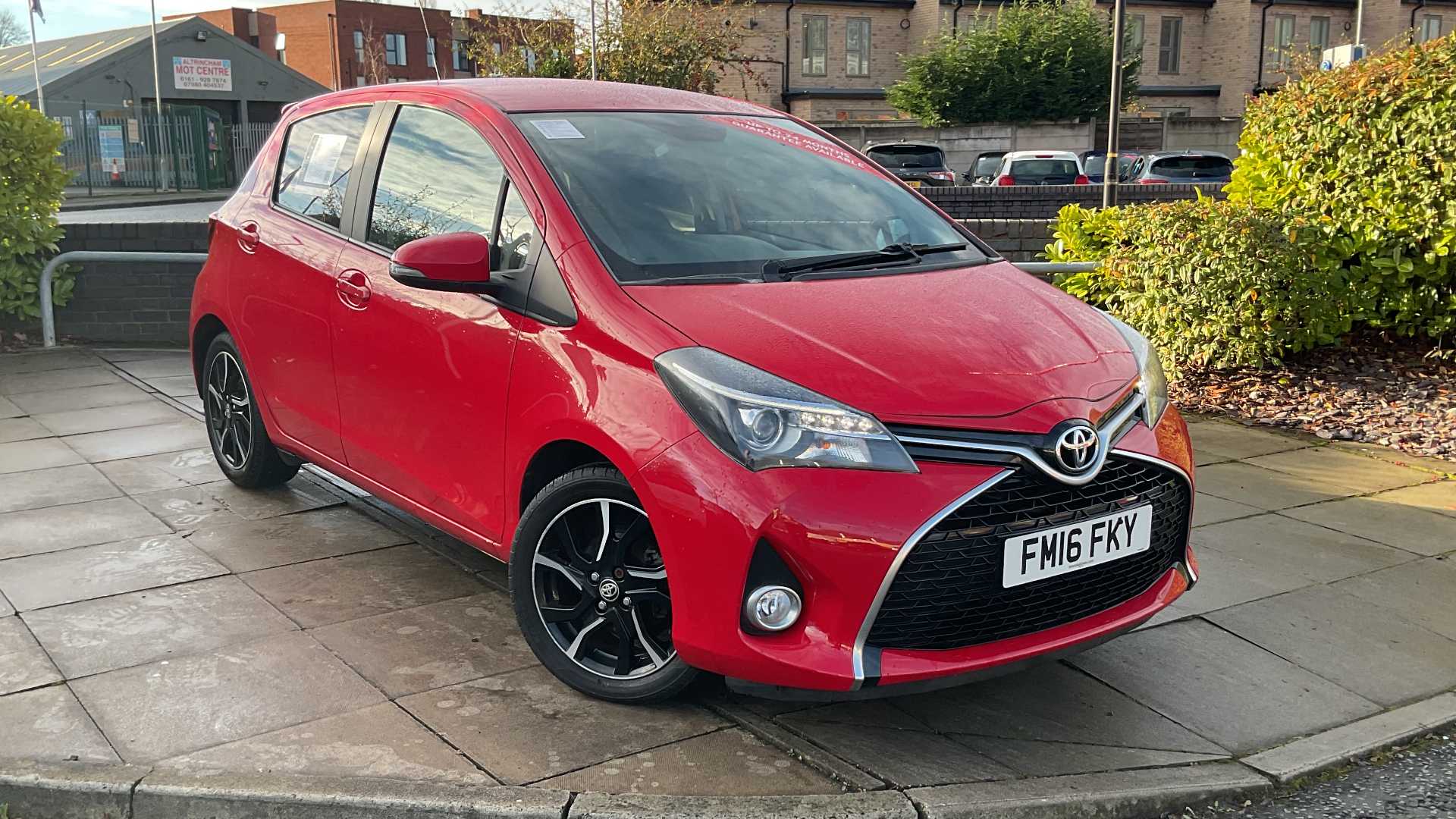 Main listing image - Toyota Yaris