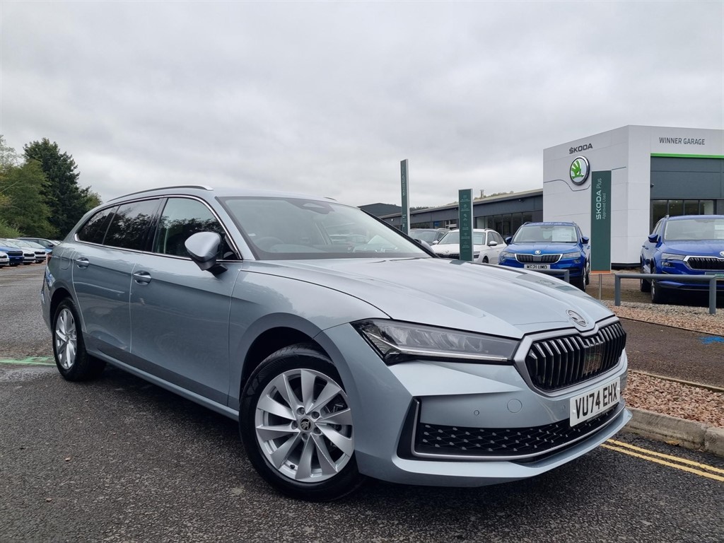 Main listing image - Skoda Superb