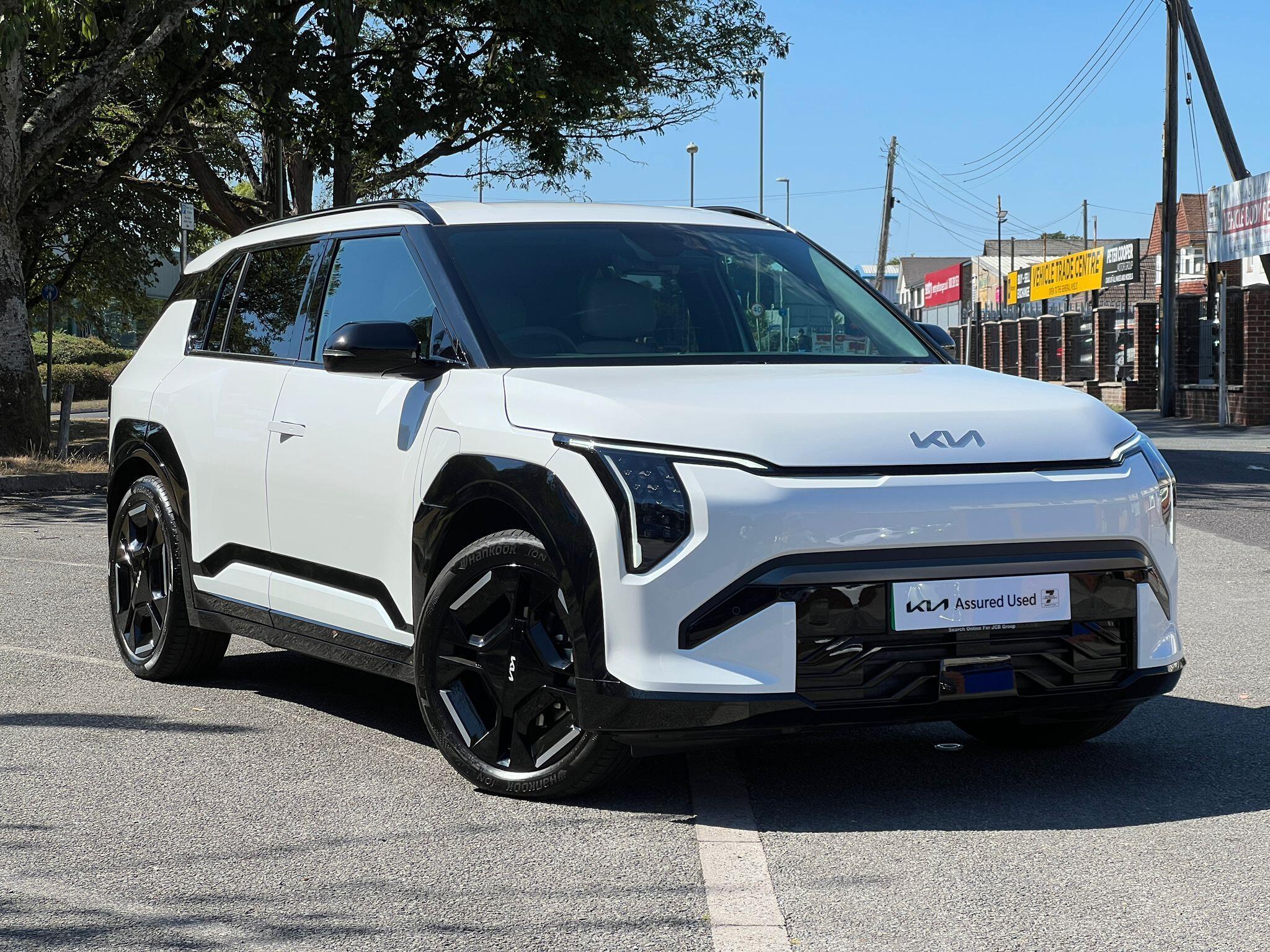 Main listing image - Kia EV3