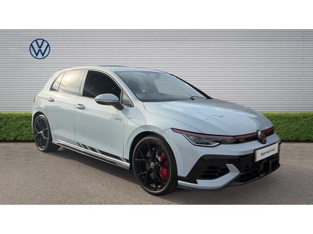 Main listing image - Volkswagen Golf