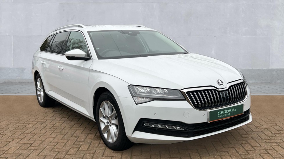 Main listing image - Skoda Superb Estate